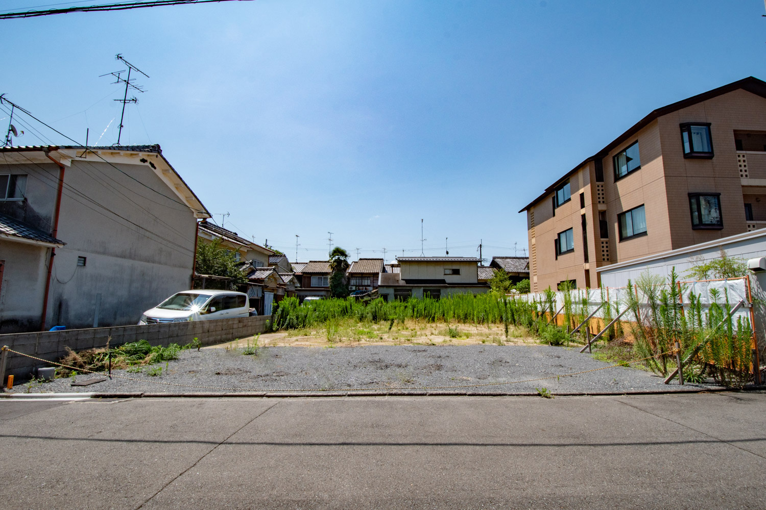 賀茂川西側・河川敷まで徒歩2分建築条件なしの売土地（京都市北区小山北玄以町）