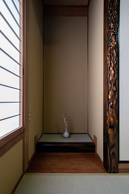 enjoy decorations with the Tatami room alcove＿Retro Home to Enjoy Hobbies & Work (Chudoji-Maedacho, Shimogyo Ward)