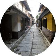 ISHIDATAMI-ROJI / Stone Paved Alley