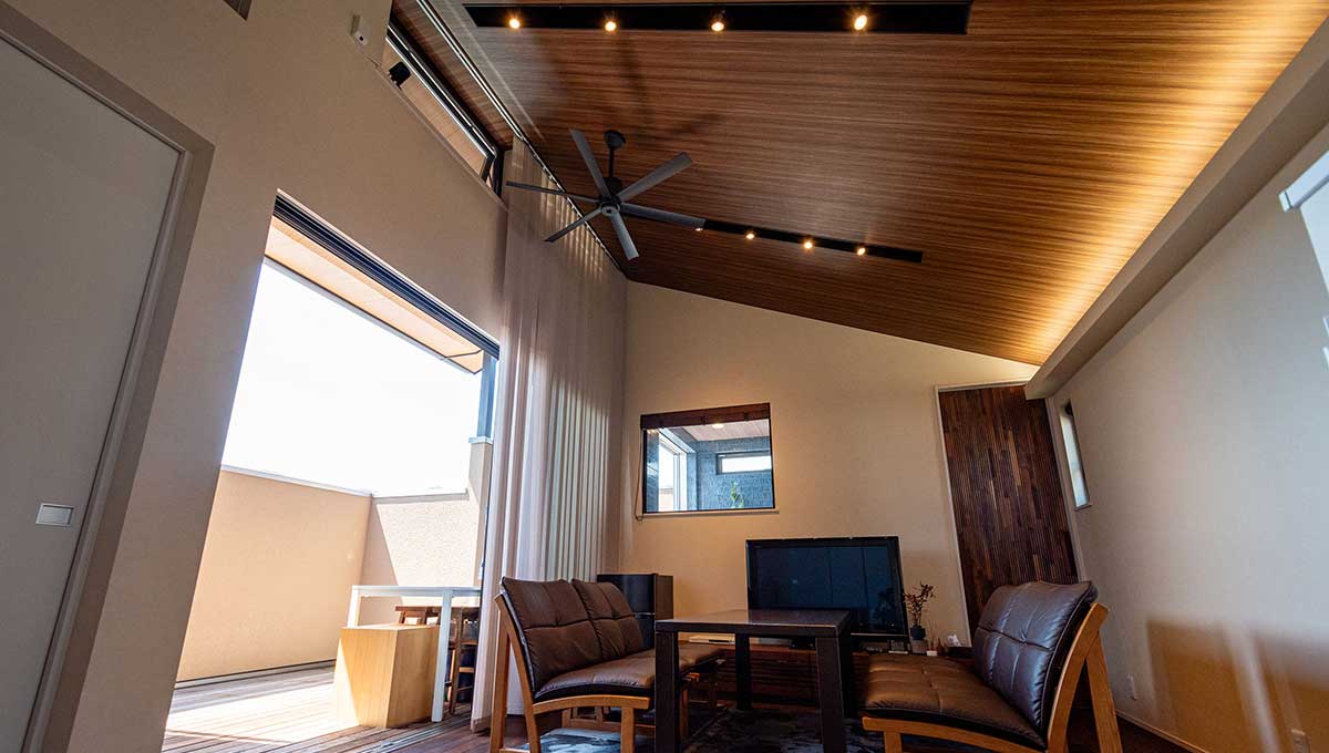 2F room