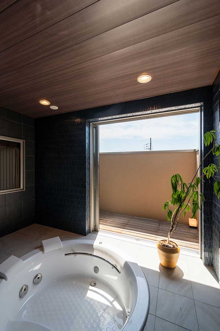 open-air jacuzzi
