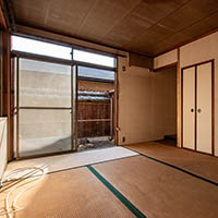 Tatami room