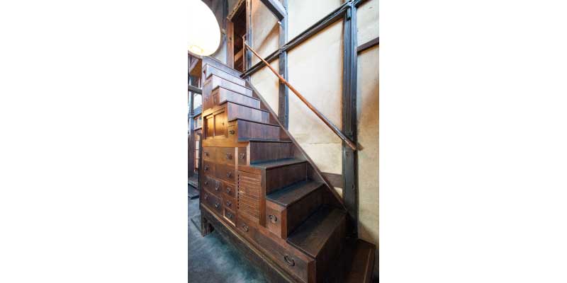HAKO-KAIDAN / Box Stairs