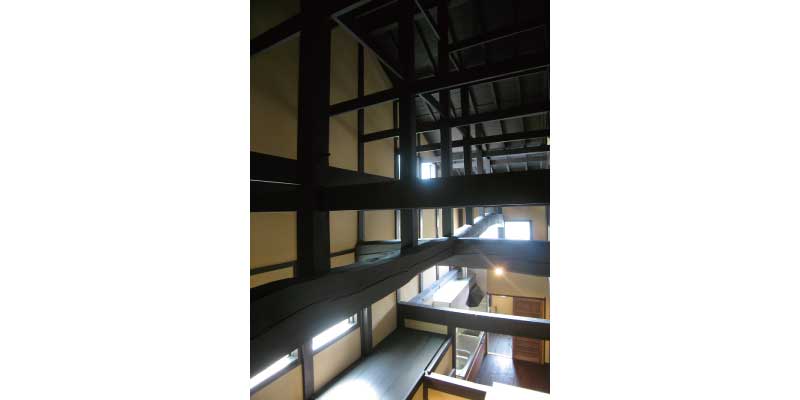 HIBUKURO / Double Hight Ceiling