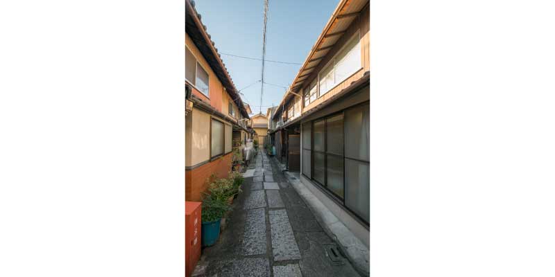 ISHIDATAMI-ROJI / Stone Paved Alley